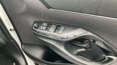 Toyota Yaris Cross 1.5 Hybrid Design 5dr CVT Hybrid Estate